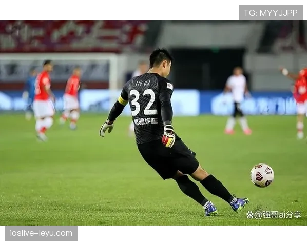 亚洲杯最佳新人闪耀赛场，未来足球之星初露锋芒