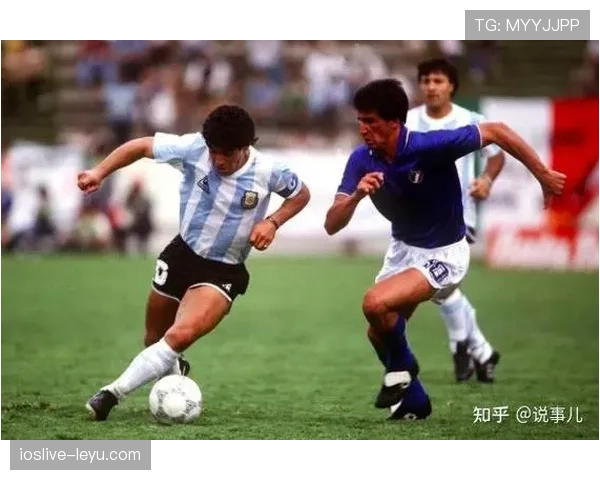 马尔蒂尼防守理念进化：从个人英雄主义到团队协作，引领现代足球新趋势