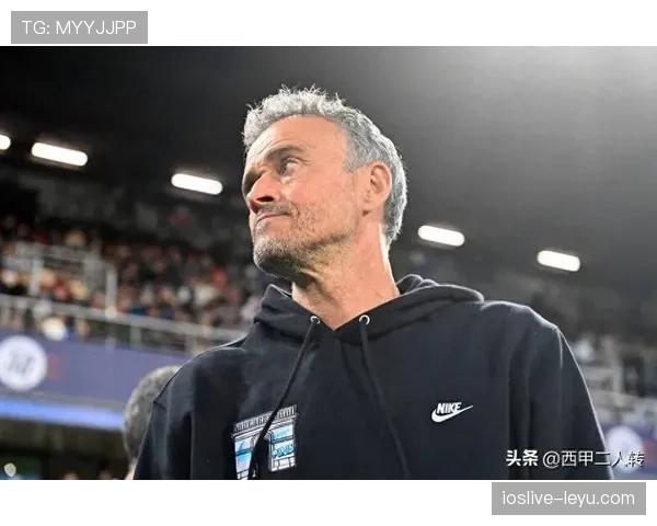 恩里克战术揭秘：解析其成功球队的核心要素与实战成效