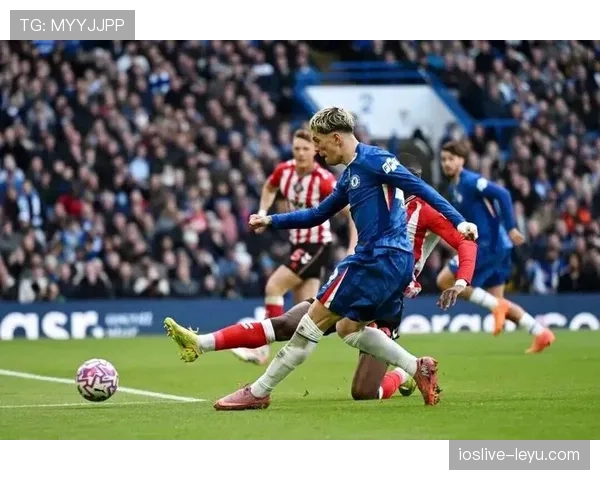 切尔西中场问题显现,控球节奏受限,当前阶段对赛季走势形成制约 切尔西中场问题显现,控球节奏受限,当前阶段对赛季走势形成制约