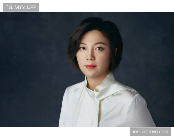 张楠的家里那个豪车车库，看得我都怀疑人生了，平时根本不像这么壕的样子嘛